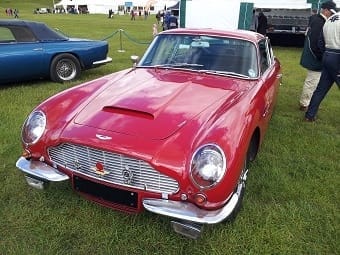 Aston-Martin-DB6